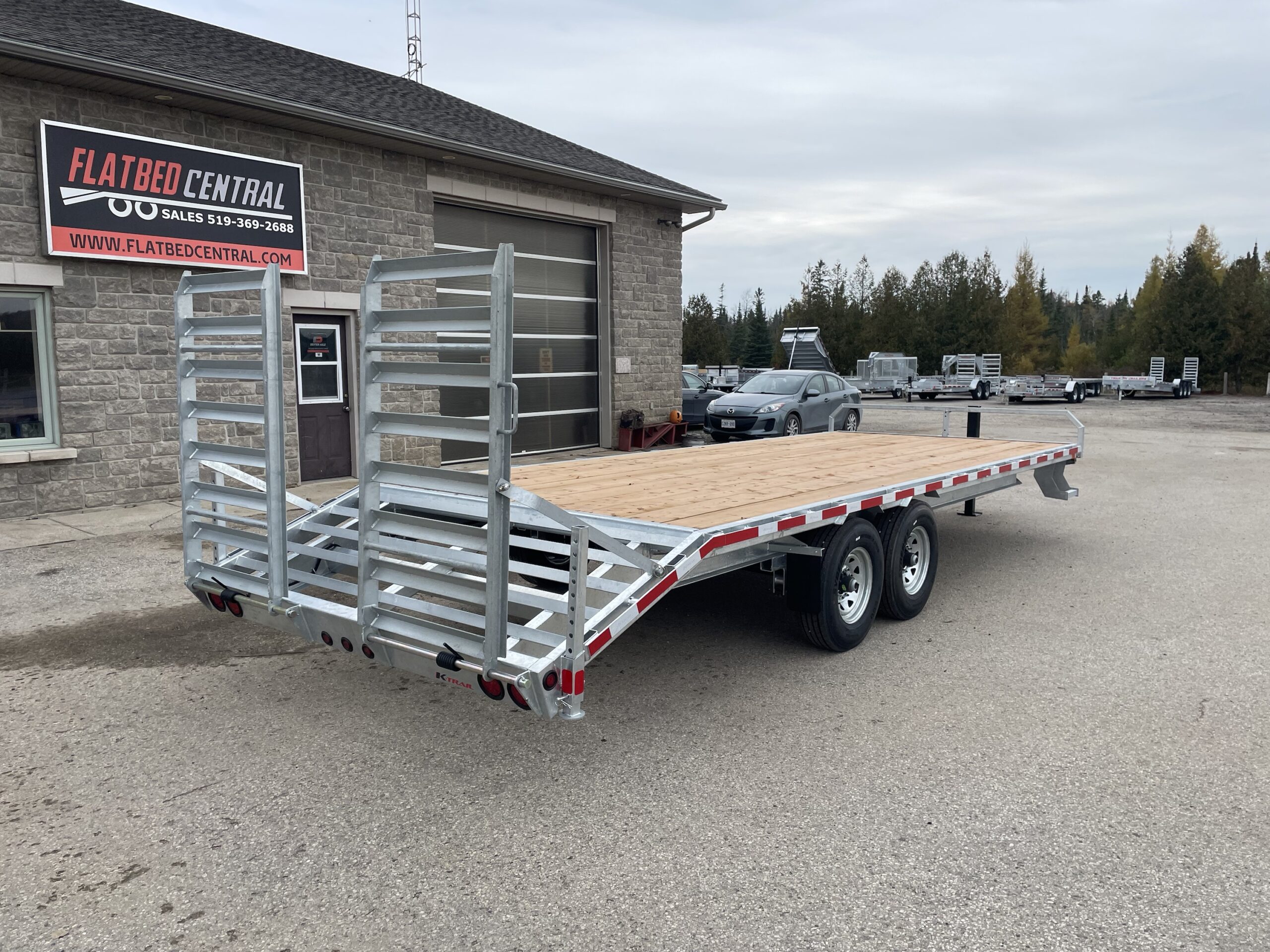 K-Trail 102”x20+3ft Beavertail Flatbed 14,000lb - Flatbed Central