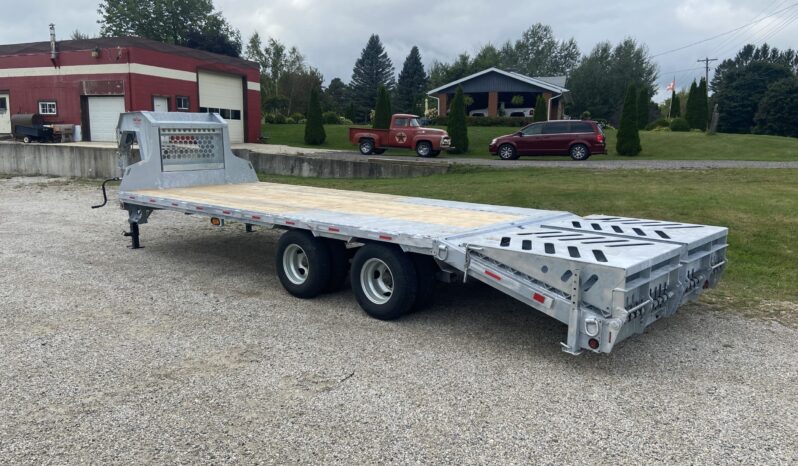 
								2025 Triumph 20+5ft Beavertail Gooseneck Flatbed 28,800lbs full									