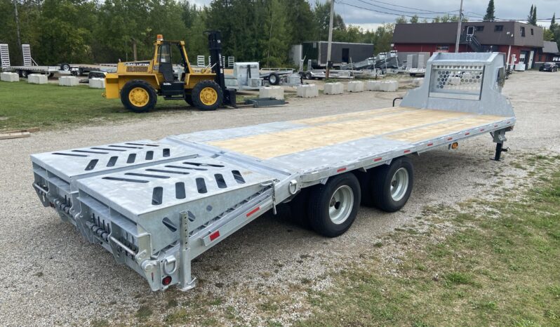 
								2025 Triumph 20+5ft Beavertail Gooseneck Flatbed 28,800lbs full									