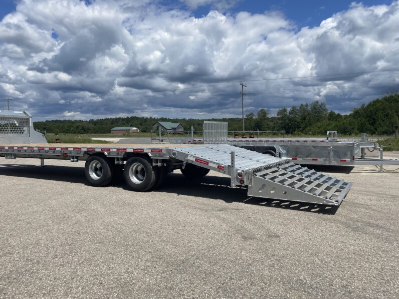 
								2025 Triumph 25+5ft Beavertail Gooseneck Flatbed 28,800lbs full									