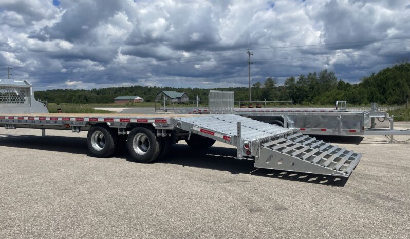 
								2025 Triumph 25+5ft Beavertail Gooseneck Flatbed 28,800lbs full									