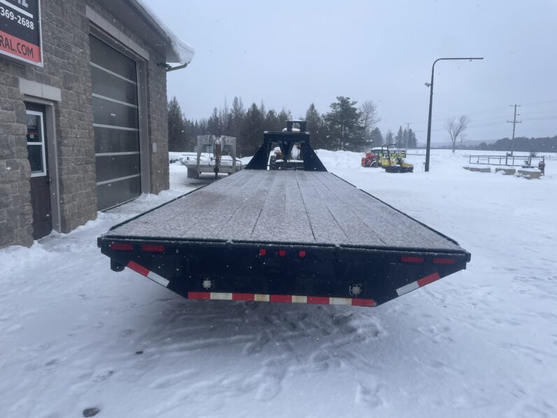 
								2020 Canada Trailers 30ft Gooseneck Flatbed 24,000lbs full									