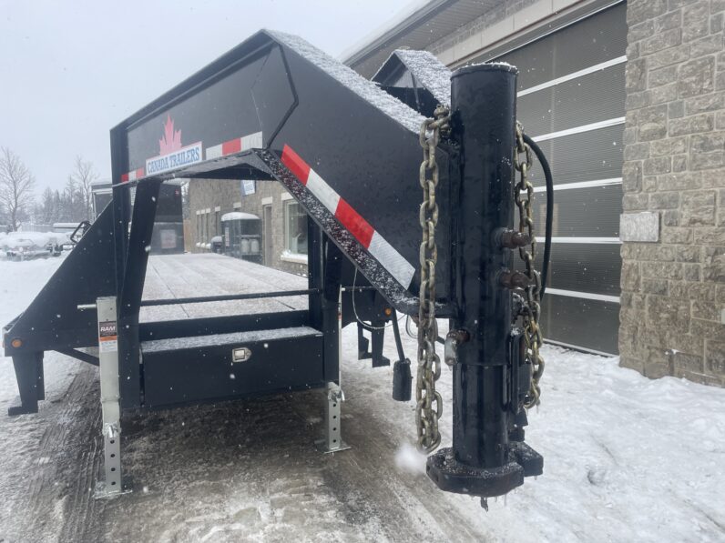 
								2020 Canada Trailers 30ft Gooseneck Flatbed 24,000lbs full									