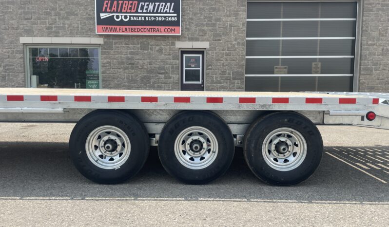 
								2025 One-Sixteen 20+5ft Beavertail Deckover Flatbed 21,000lbs full									