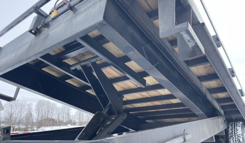 
								2022 Canada Trailers 102”x24ft Tilt Trailer 15,120lbs full									