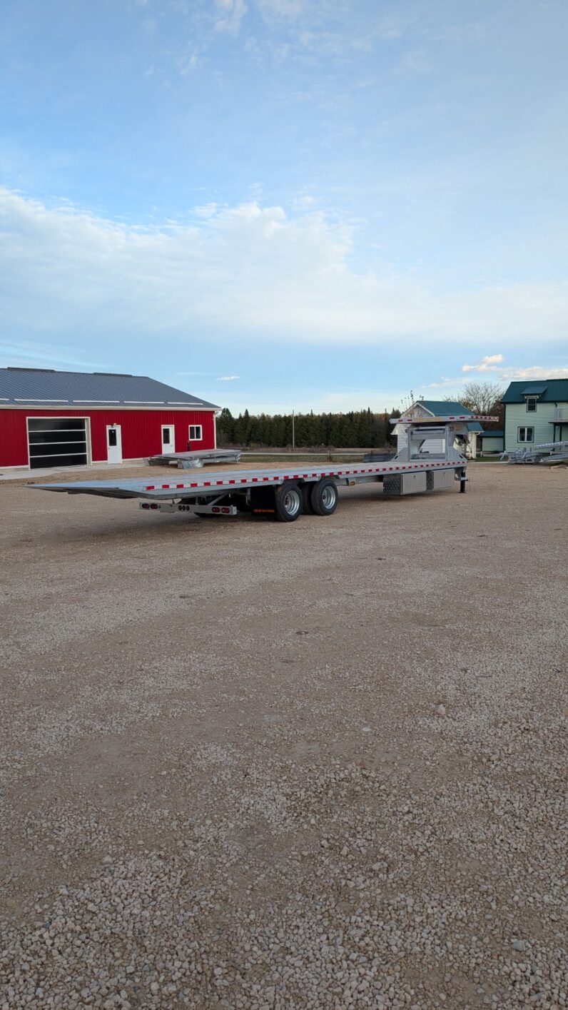 
								2026 One-Sixteen 40ft Gooseneck Full Tilt 36,000lb full									