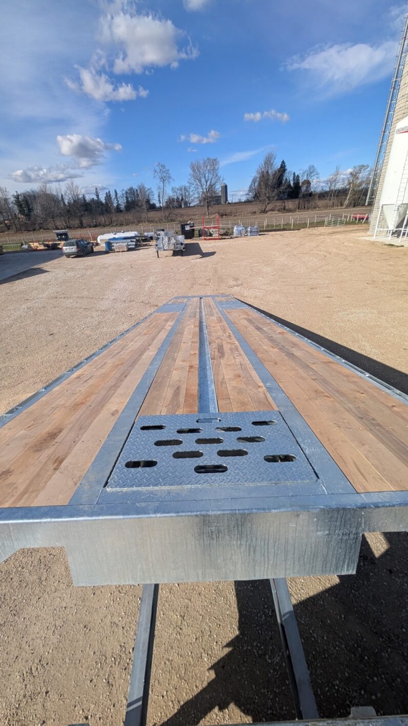 
								2026 One-Sixteen 40ft Gooseneck Full Tilt 36,000lb full									