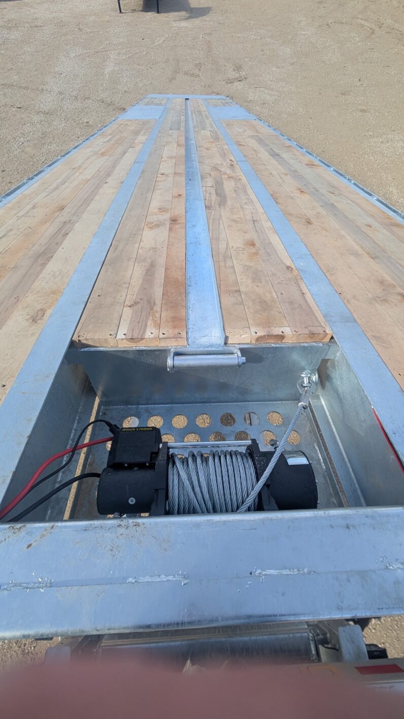 
								2026 One-Sixteen 40ft Gooseneck Full Tilt 36,000lb full									