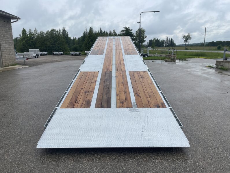 
								2027 One-Sixteen 40ft Full Tilt Gooseneck Flatbed 36,000lbs full									