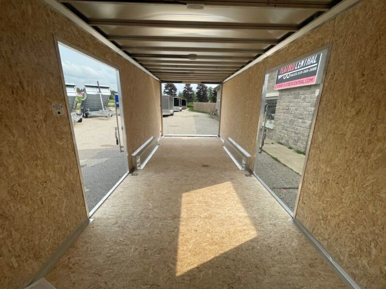
								2027 Rocklyn Trailers 8.5x20ft Enclosed Trailer 7,000lbs full									