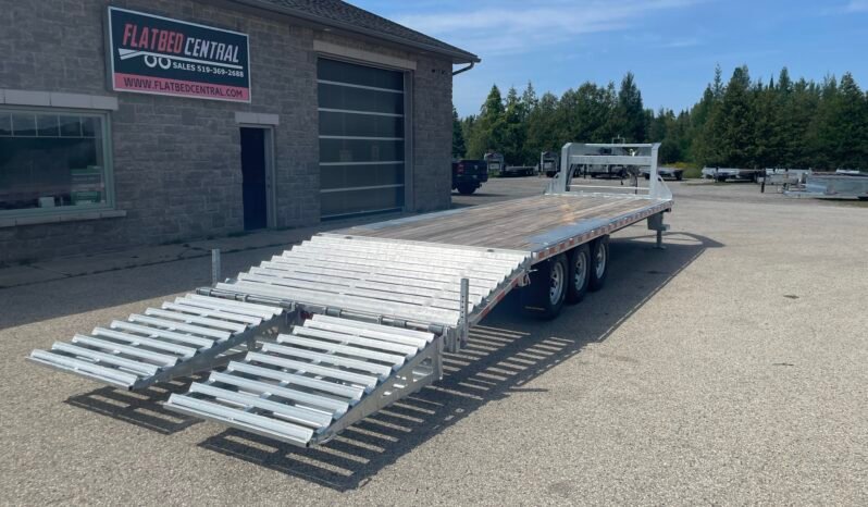 
								2027 One-Sixteen 24 5ft Beavertail Gooseneck Flatbed 25,000lbs full									
