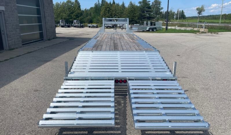 
								2027 One-Sixteen 24 5ft Beavertail Gooseneck Flatbed 25,000lbs full									