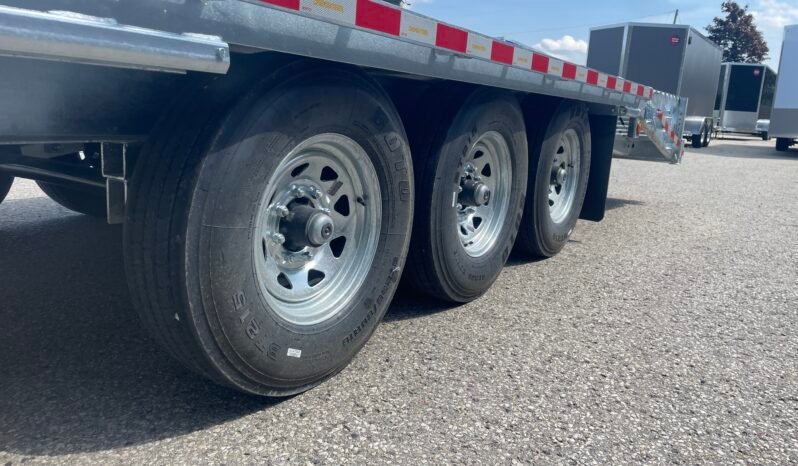
								2027 One-Sixteen 24 5ft Beavertail Gooseneck Flatbed 25,000lbs full									
