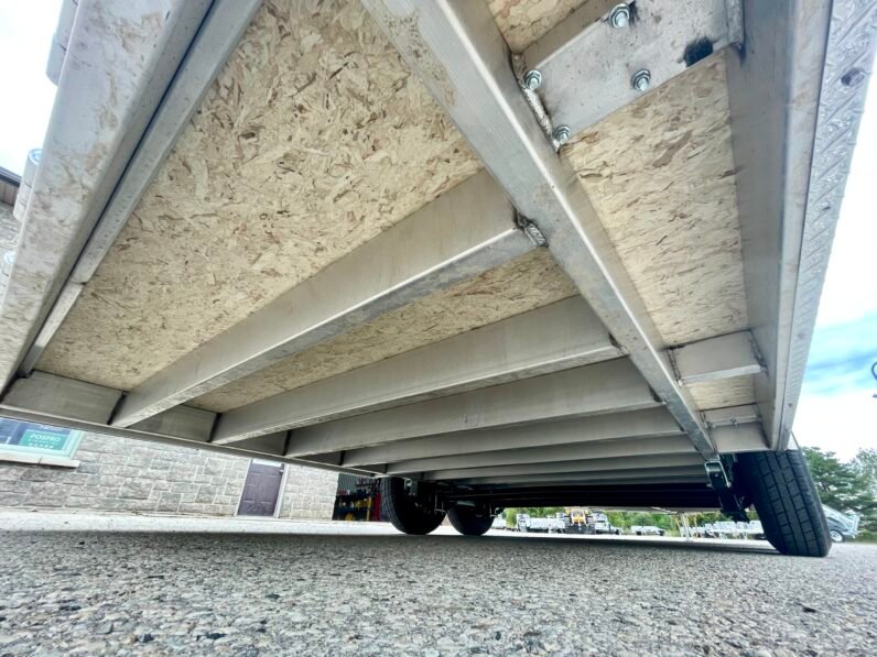 
								2027 Rocklyn Trailers 8.5x24ft Enclosed Trailer 14,000lbs full									